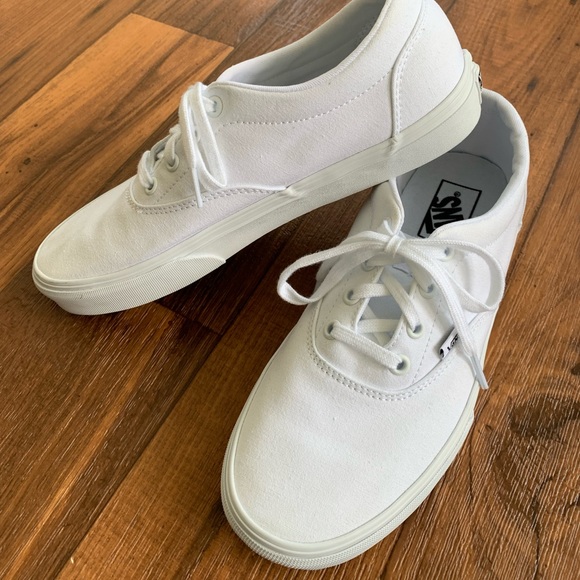 Women’s White Vans 9.5 - Picture 3 of 9